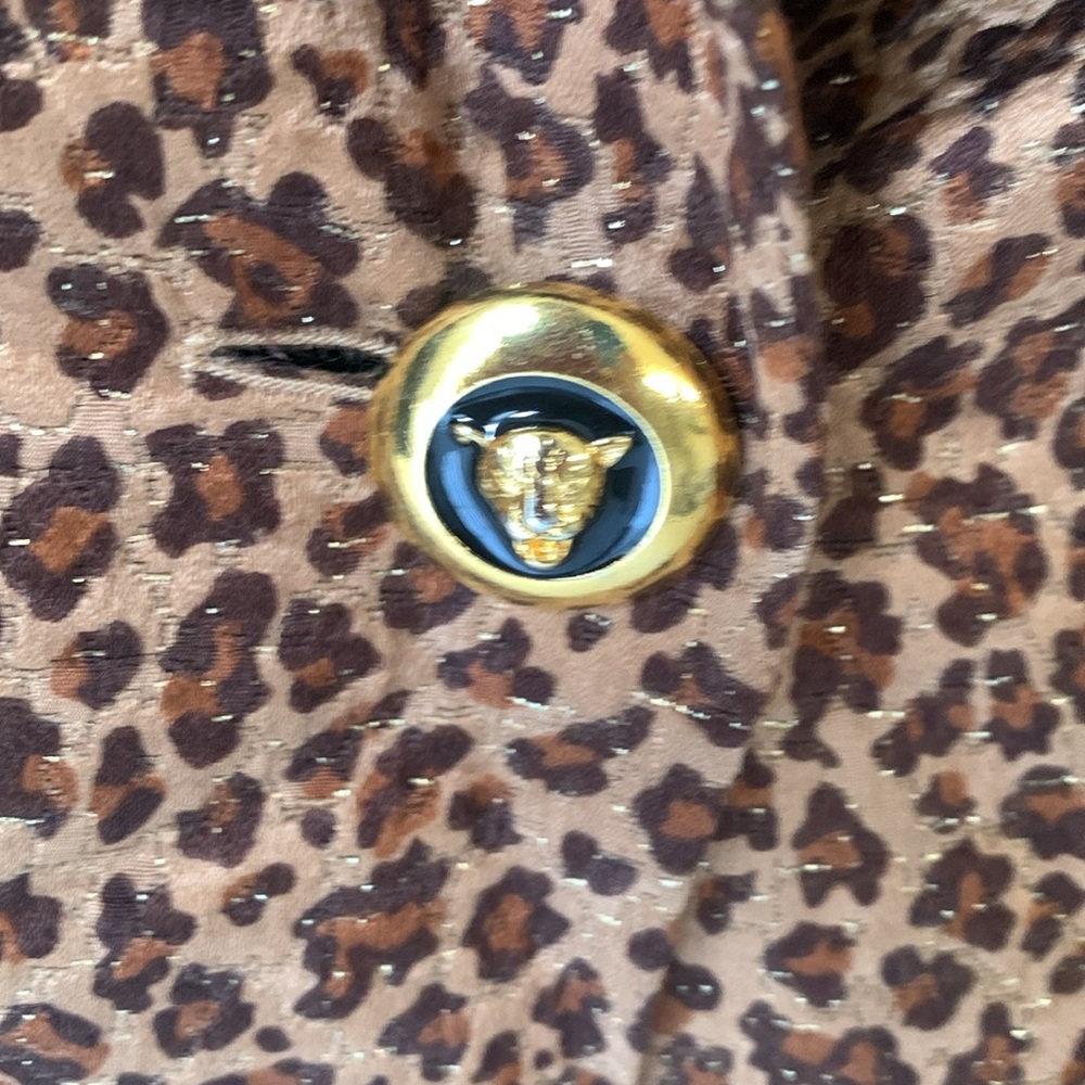 Gorgeous Vintage Escada Leopard with gold thread blazer worn 1 time - Picture 9 of 12